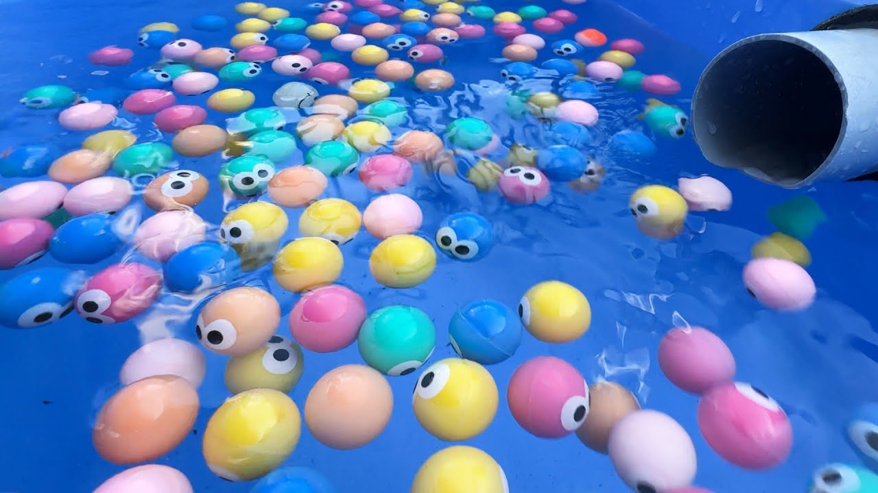 Water Marble Run ☆ What happens when you put a bunch of bouncy balls in the pool... Vol. 2