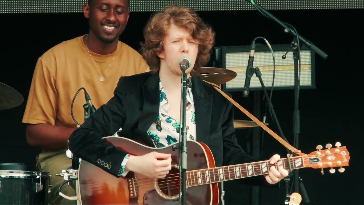 James Holt - Mystery Girl (live at Kendal Calling 2022)