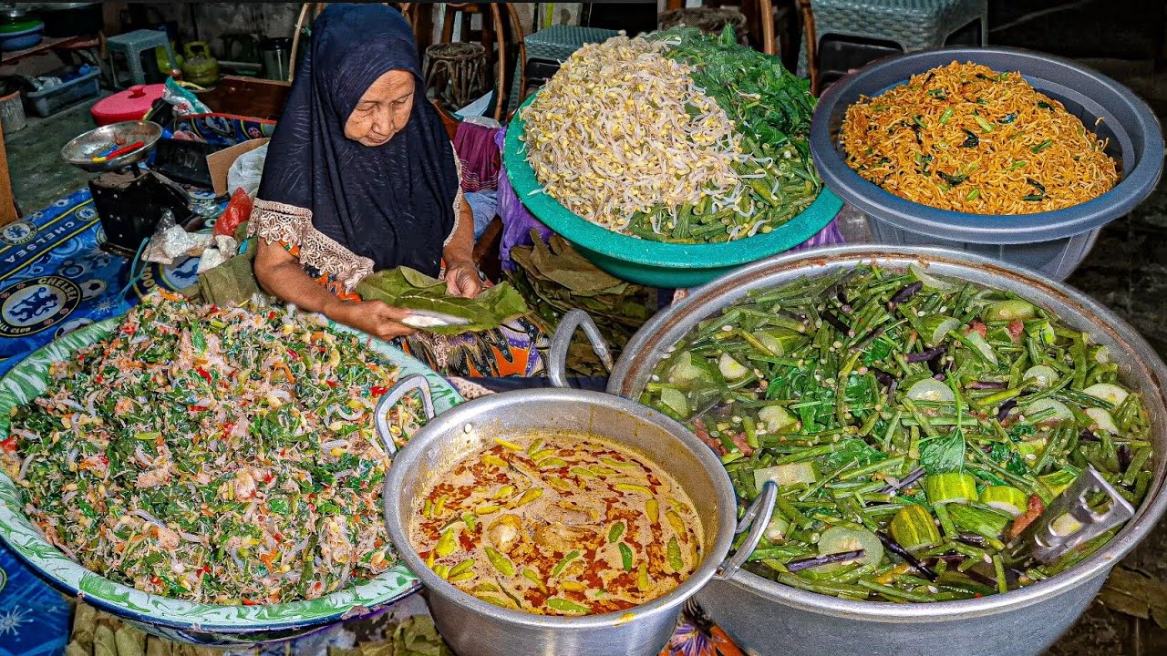 GAK NGIRA WARUNG SIMBAH INI KECIL TANPA NAMA,TAPI BISA 10X MASAKNYA,BELUM SIAP SUDAH PENUH PEMBELI