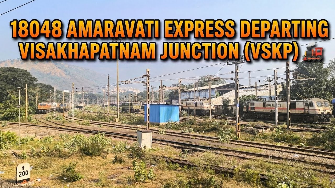 18048 Amaravati Express Departing Visakhapatnam Junction (VSKP) 🚂 #train#wap7.