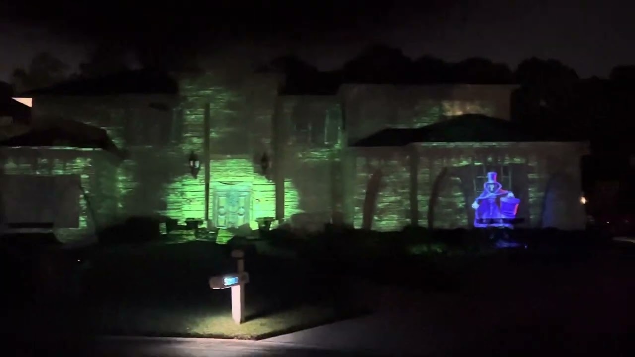 Another test sample #halloween #projection #holidayprojection #luxedo #halloweendecor