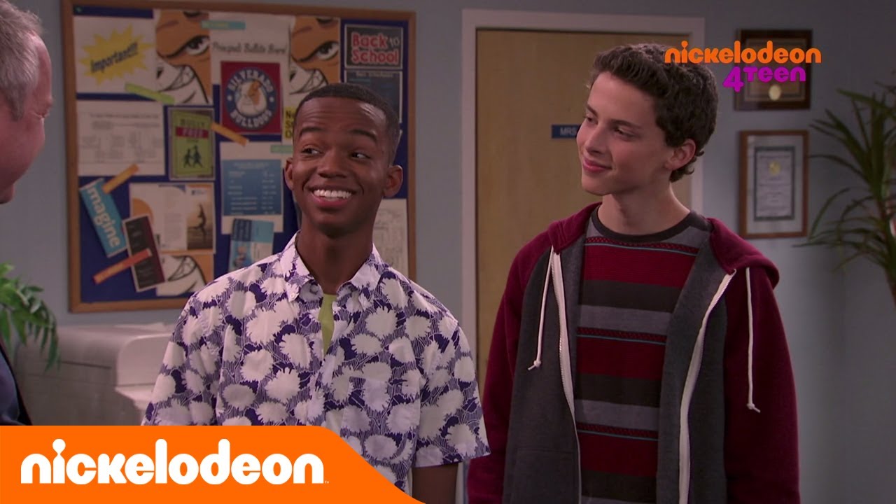 Bella et les Bulldogs | Le record de Troy | Nickelodeon France