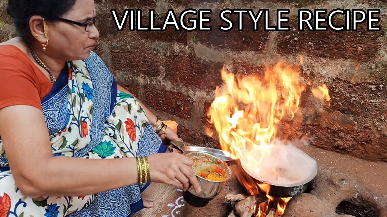 मसूर डाळ सोबत कोकम आणि टोमॅटो टाकून केले कोळंबी चे थपथपीत | Village Style Prawns Recipe