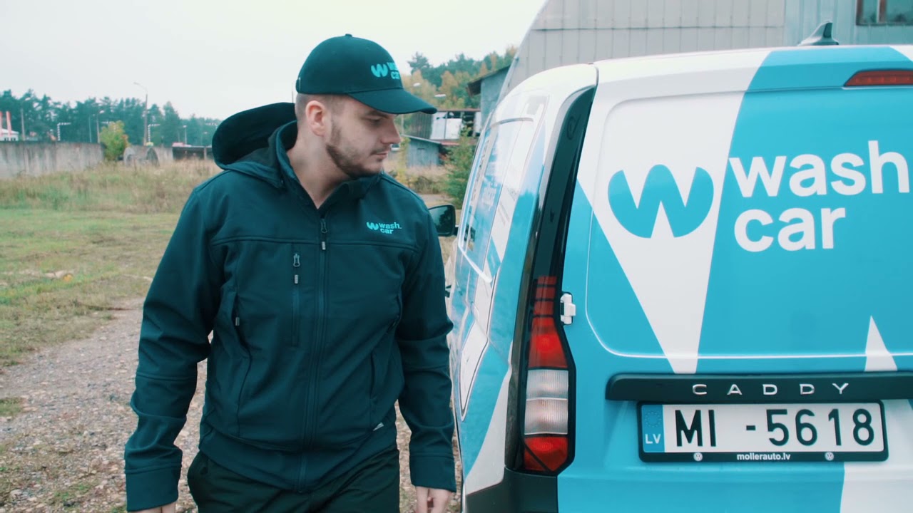 Mobilā  ēdināšanas treileru tīrīšana