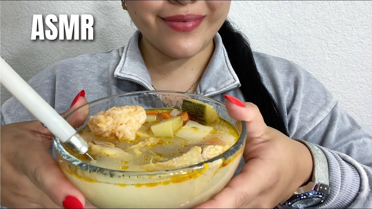 ASMR español comiendo caldo de pollo con verduras y arroz 🍲🥕🥔