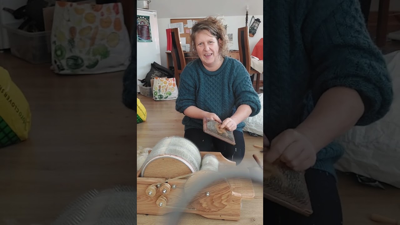 DRUM CARDING WOOL - How to drum card wool using the CLASSIC DRUM CARDER.