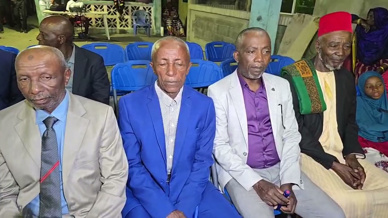 TOIRAB Papa Dalifa avec l'orchestre Fahar Elwatoini Hahaya.