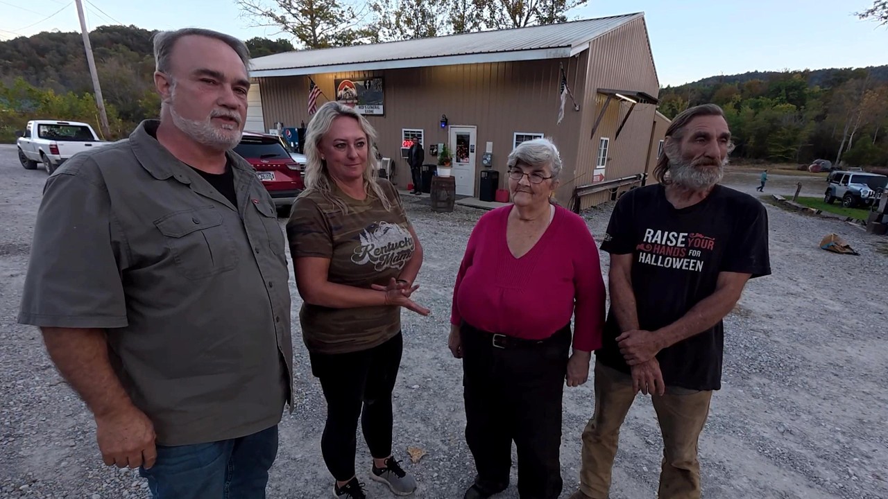 Neighbors Come Together For a Yard Clean Up, Then We Go Visit  Red's General Store