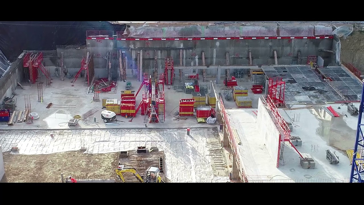 Chantier de construction d'un parking souterrain à Orléans Métropole   Interrives en Timelapse