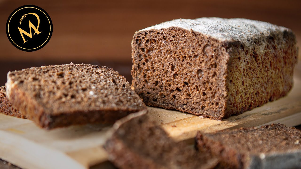 Schwarzbrot aus dem eigenen Ofen - Das beste Schwarzbrot Rezept