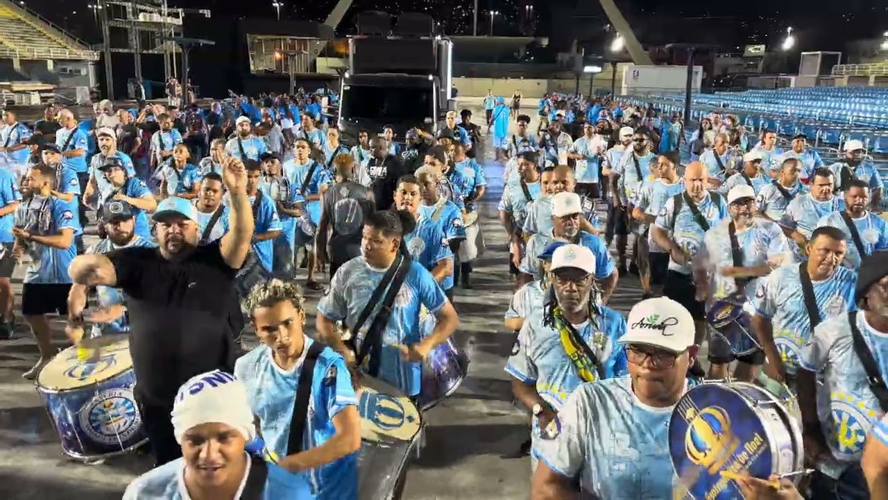Bateria da Vila Isabel no setor 11 para o carnaval 2024