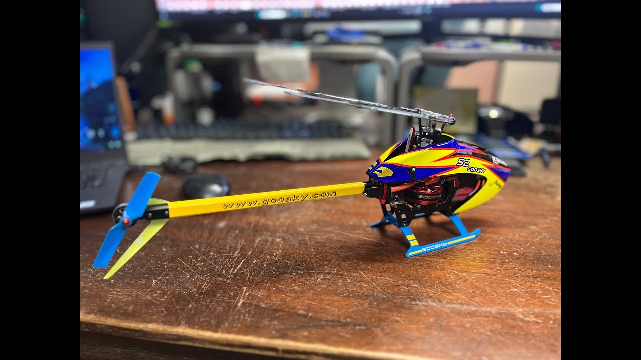 Goosky S2 - Front Yard Flying