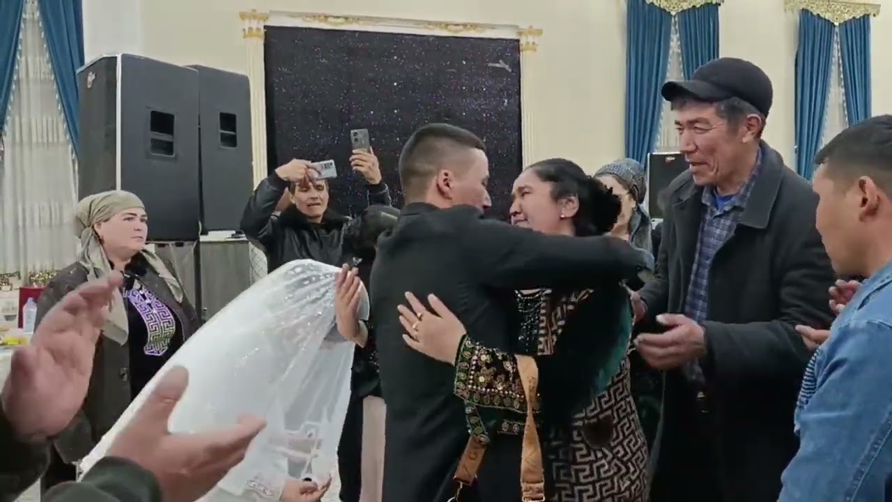 Diyorbek Yodgorov toʻy yakunida jonli ijro