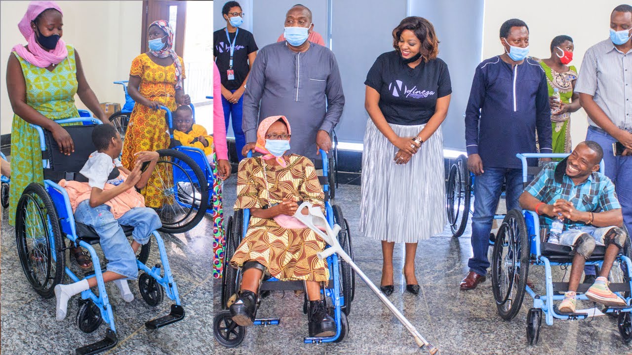 Aline Gahongayire yahinduriye ubuzima abafite ubumuga/Yabahaye amagare ya miliyoni 9Frw