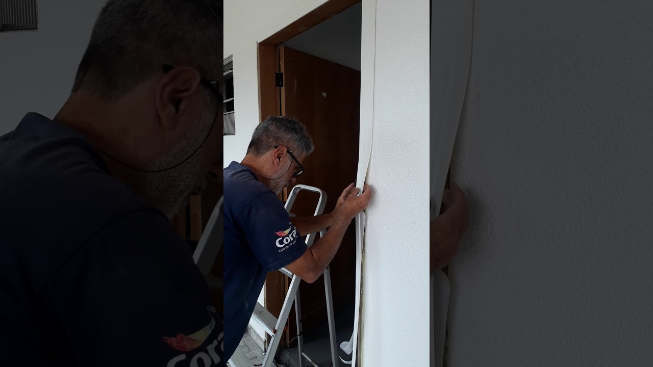Instalação de Molduras em EVA para Porta
