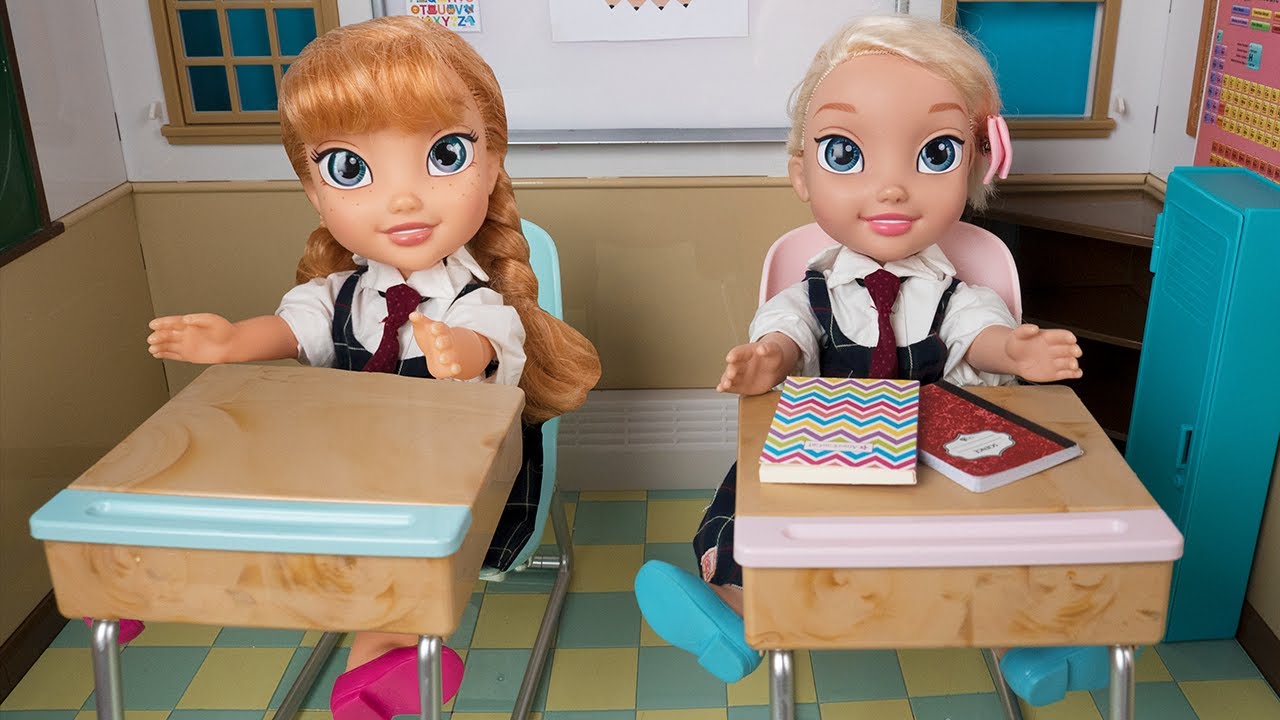 Back to school Elsa and Anna - SLIME BIG MESS