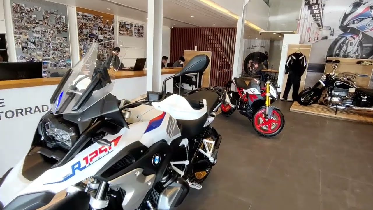 BMW MOTORRAD BIKE SHOWROOM IN JAIPUR यहां से jatt prabhjot ने bike ली थी