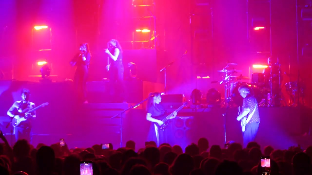 09 Biffy Clyro - Two People in Love  - live  @Alcatraz_Milano  11 Febbraio 2026