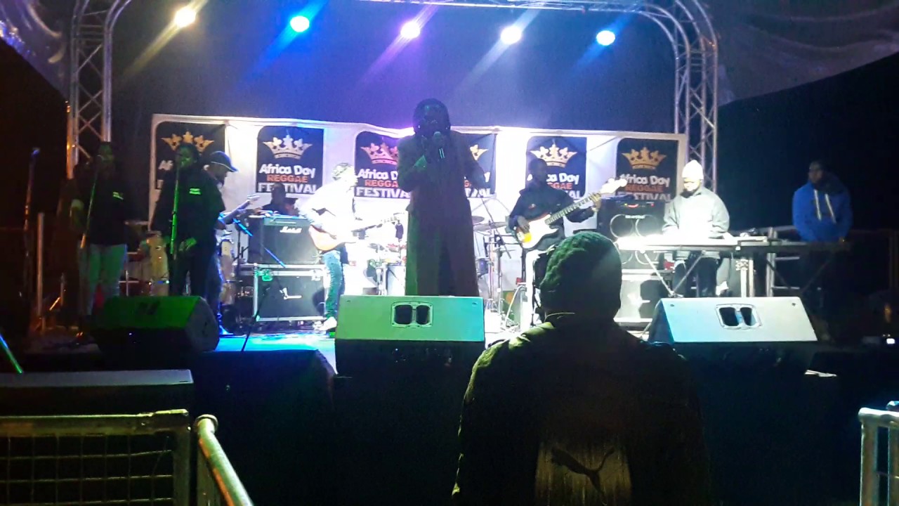 KENNY MURABI SOUTH AFRICA VENDA PERFOMING AFRICAN BY PETER TOSH