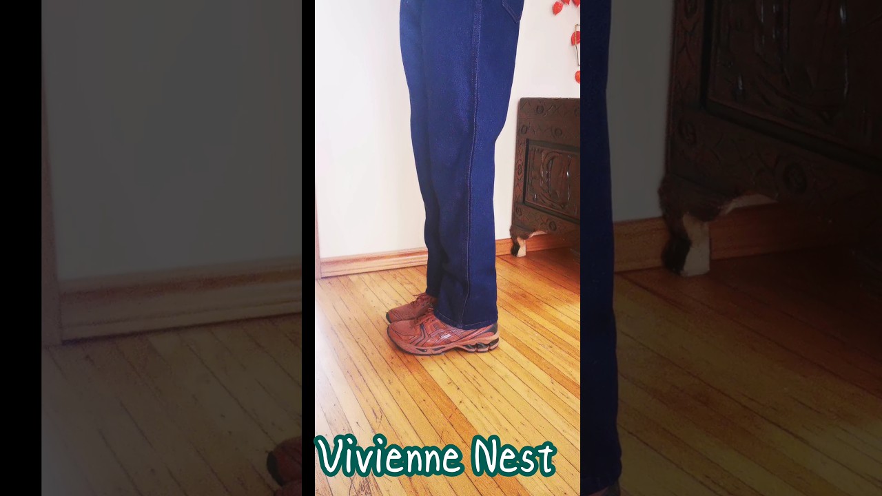 Jeans Too Long? Easiest Way to Hem Jeans | No Sewing Skills Needed； 牛仔裤太长？用最简单的方法把裤脚改短。#jeans #diy