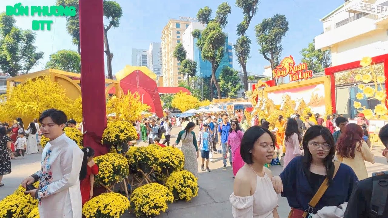  Rực Rỡ Muôn Sắc Áo Dài Ngày Lễ Tết Việt TPHCM 