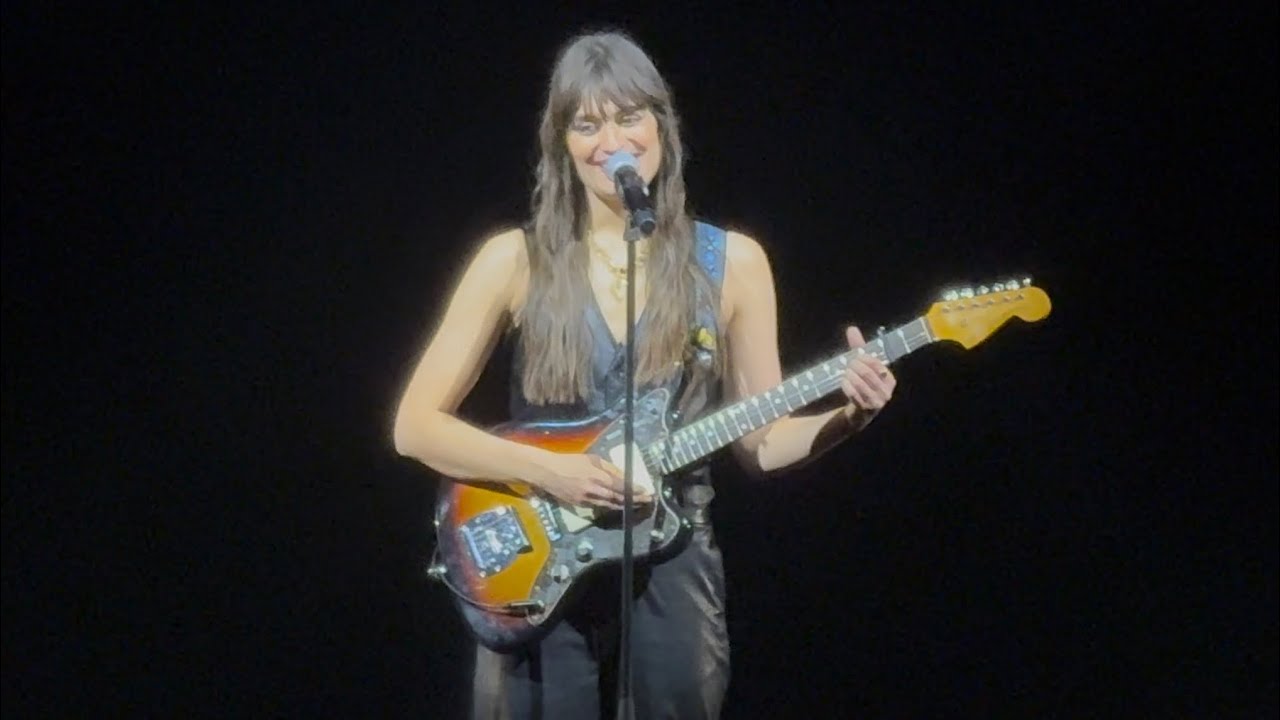 Clara Luciani - Bravo tu as gagné (Live at Arkéa Arena, Bordeaux 21/01/2026)