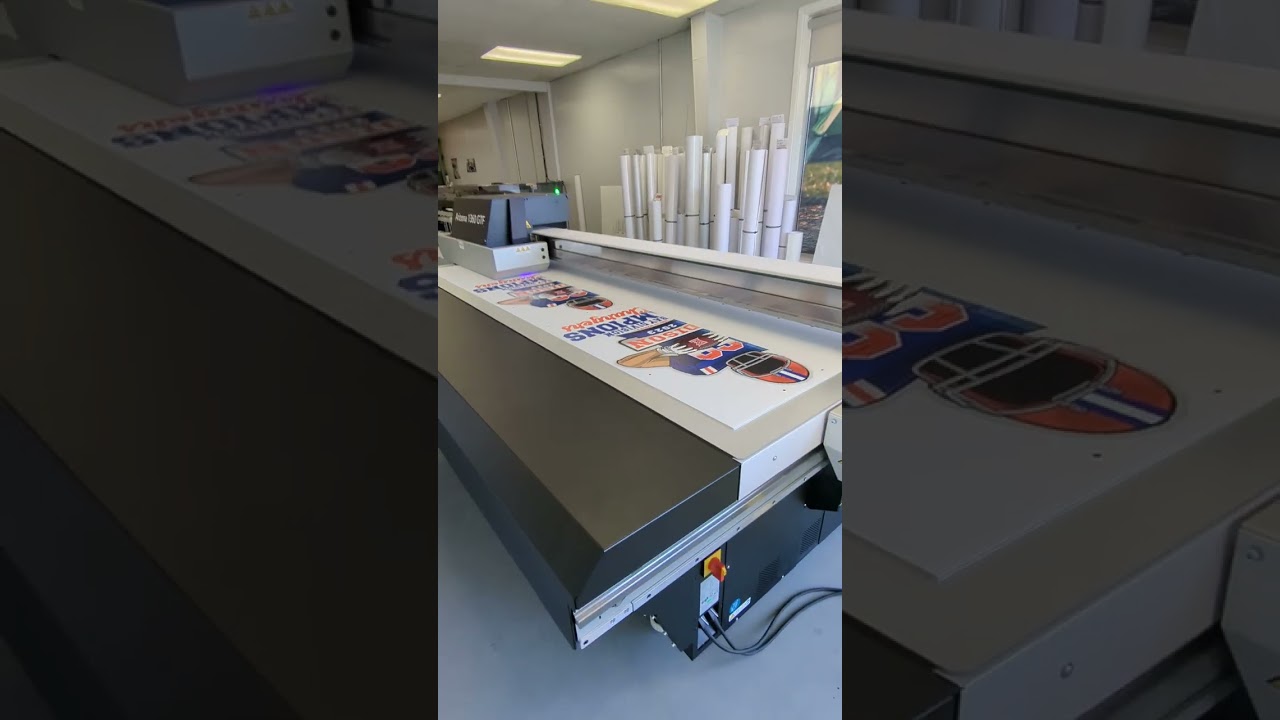 Canon Arizona 1360 GTF printing yard signs.