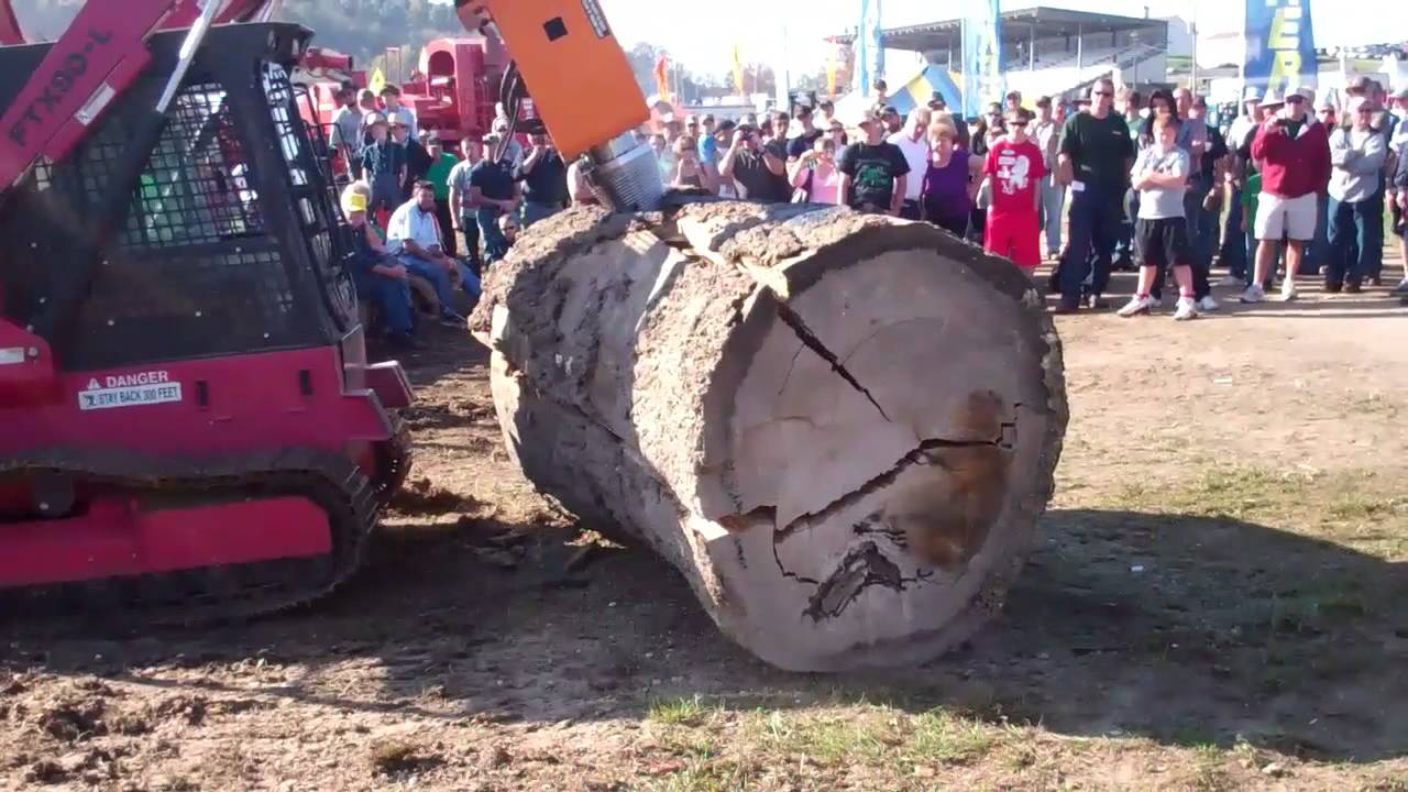 H.F. 500 Cone Screw Splitter at the Paul Bunyon Logging Show