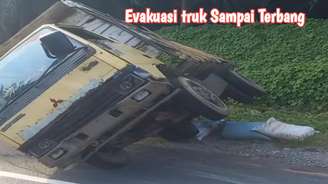 Gawat ‼️ Evakuasi Truk Coltdiesel Sampai Terbang Di Bukit kodok 