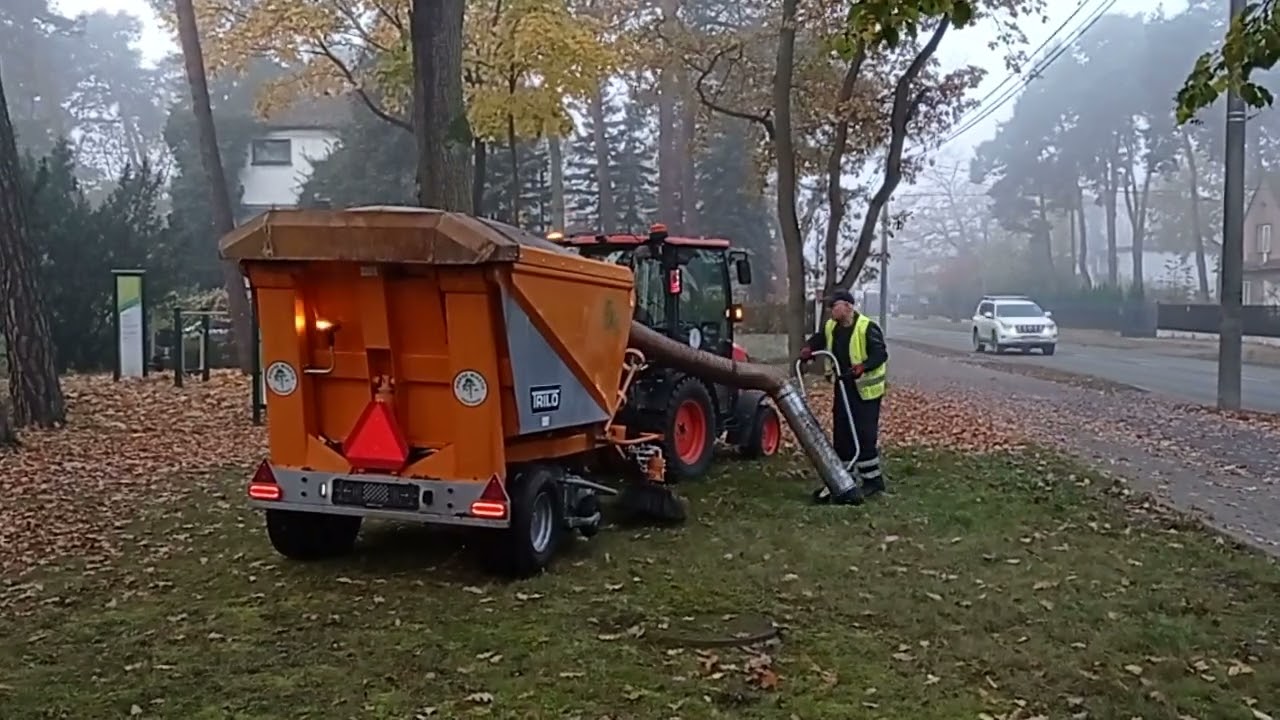 28 października 2022  Kubota STW40 & Trilo S3 Józefów Poland