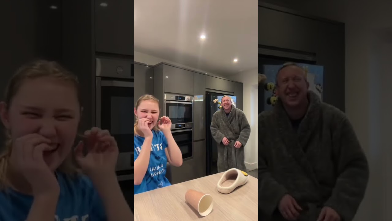 We had a swap roles last year 😂#itrustmydad #challenge #dadandcloshow