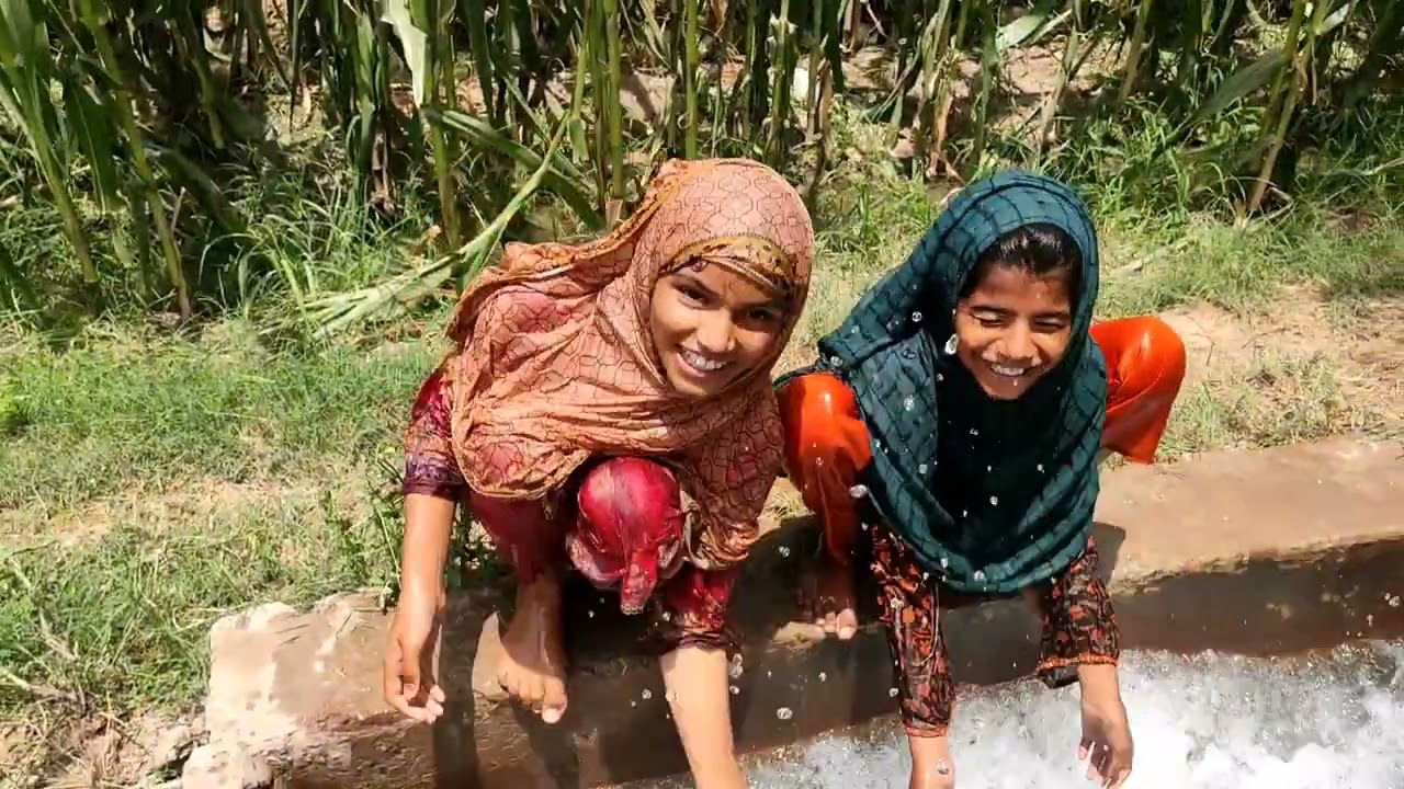 Tube well Par Enjoy Karing | Moraby ke Seer#village #villagelife #villagevlog #swimming