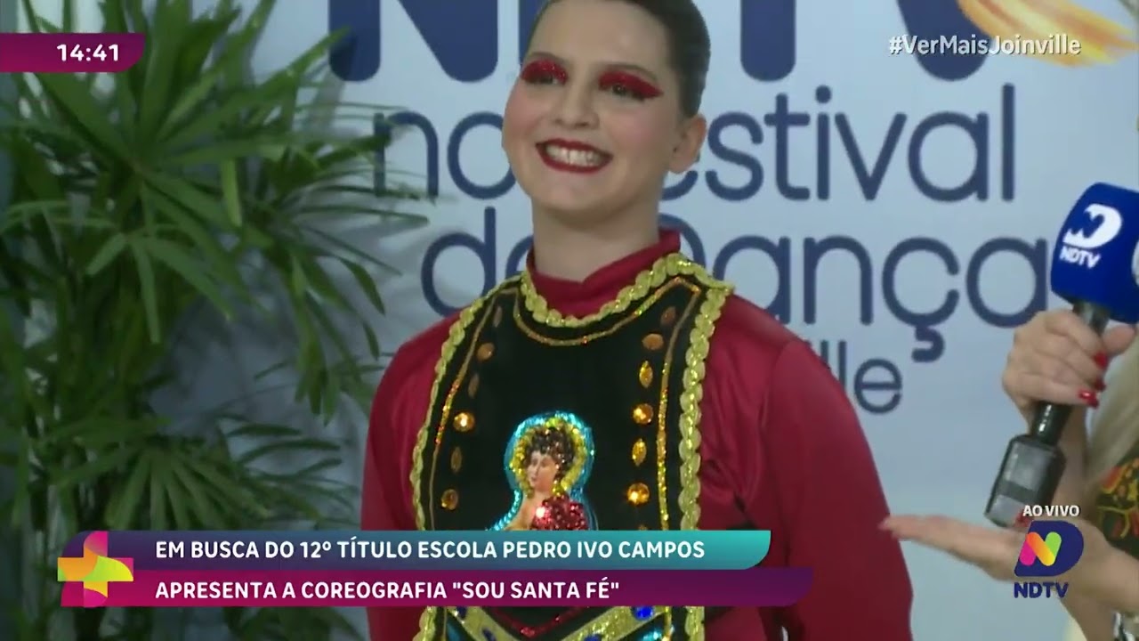 Escola Pedro Ivo Campos busca 12º título com “Sou Santa Fé” no Festival de Joinville