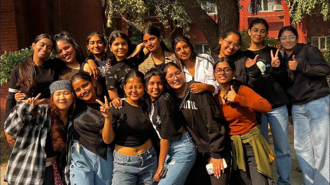 FLASHMOB BY ZEAL DANCE SOCIETY |MAITREYI COLLEGE | DELHI UNIVERSITY | @dharmiksamani CHOREOGRAPHY