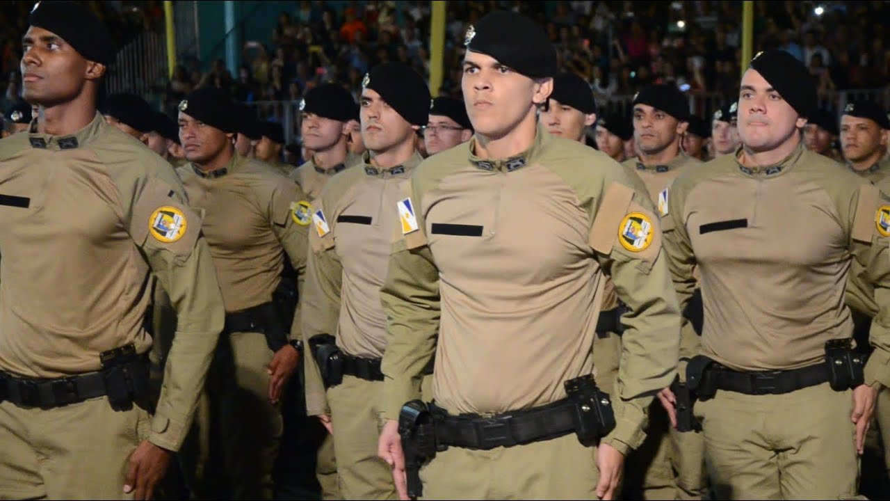 Mais de 950 alunos soldados da Polícia Militar se formam em solenidade na Praça dos Girassóis