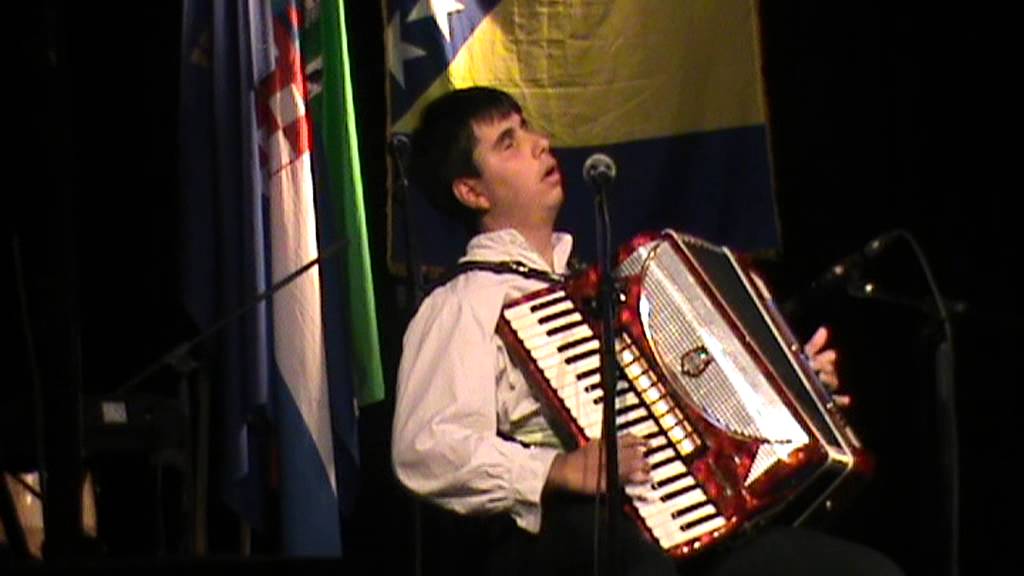 PAVAO ANIĆ KRAJ TANANA ŠADRVANA