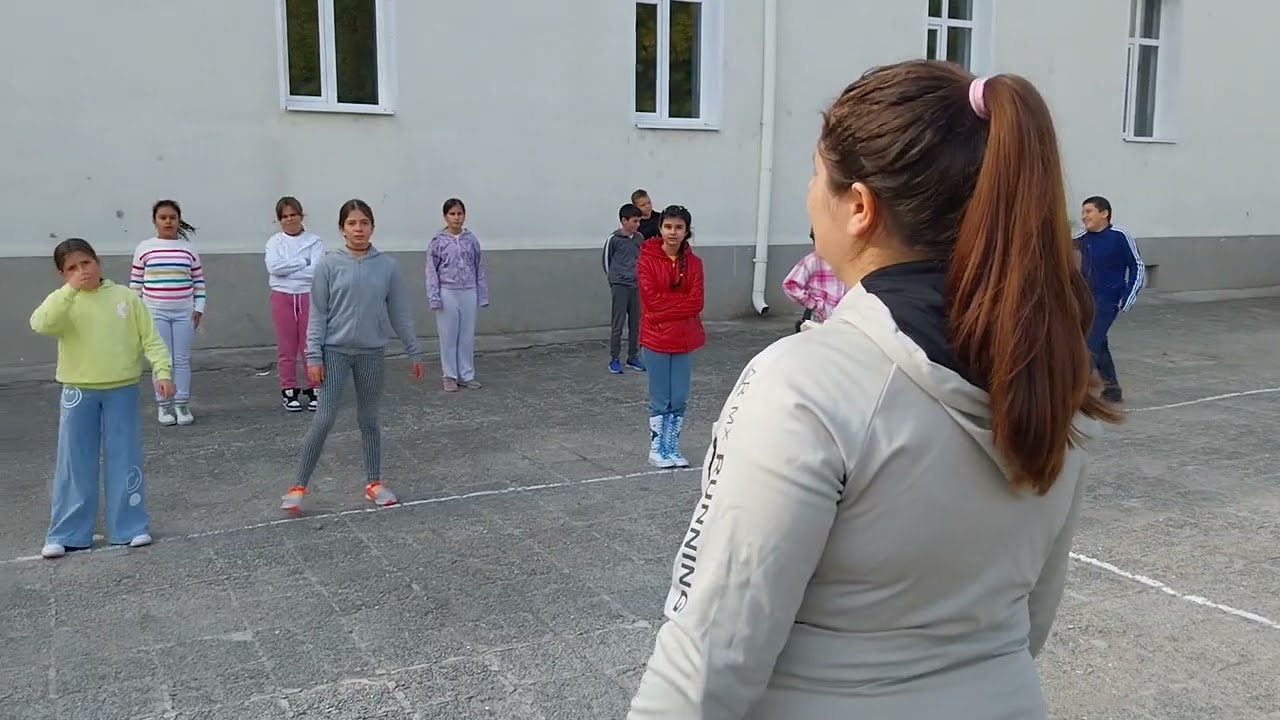 Урок по физическо възпитание и спорт - Подвижни Игри