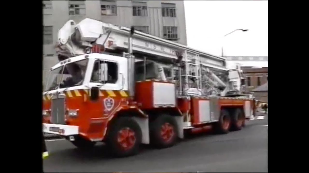 Firefighters Battle Massive Blaze in Sydney Australia - 1992 news coverage