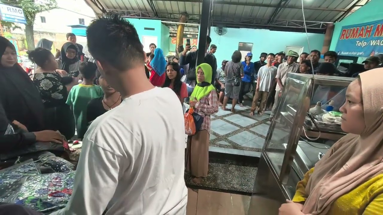 Baju Gratis
