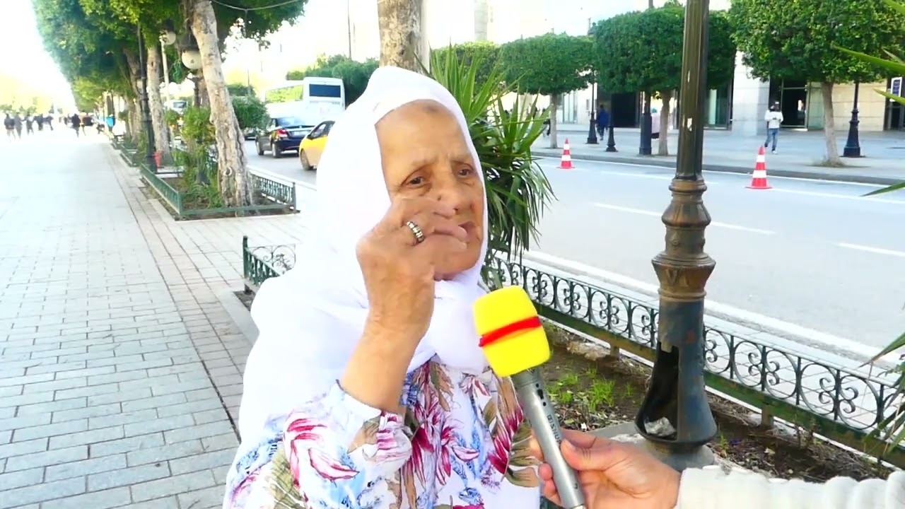 راجلي عرست به بالتصويرة كنت نلبس السفساري والطفلة ماتختارش الراجل عائلتها يعطوها وهي لازم توافق