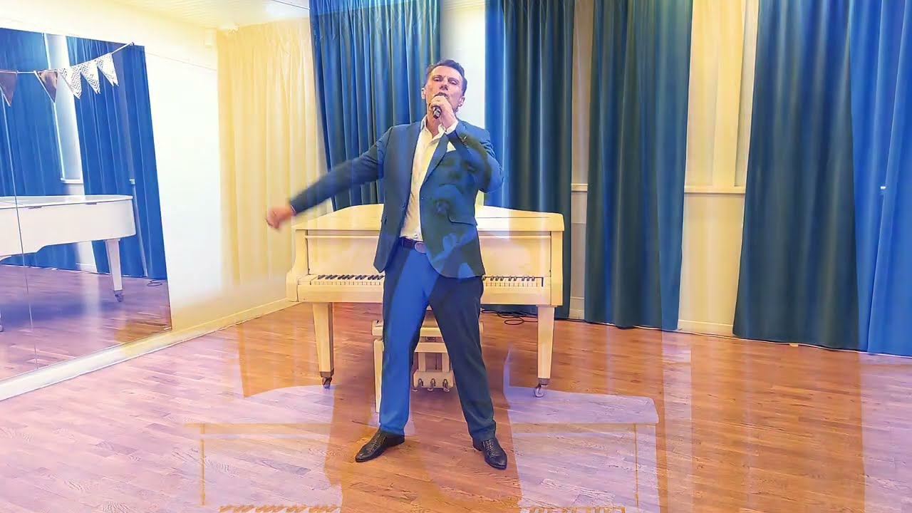 «С Днем рождения» - поэт, композитор, певец Анатолий КОРЖ, «Happy brithday» - autor Anatolii KORZH.