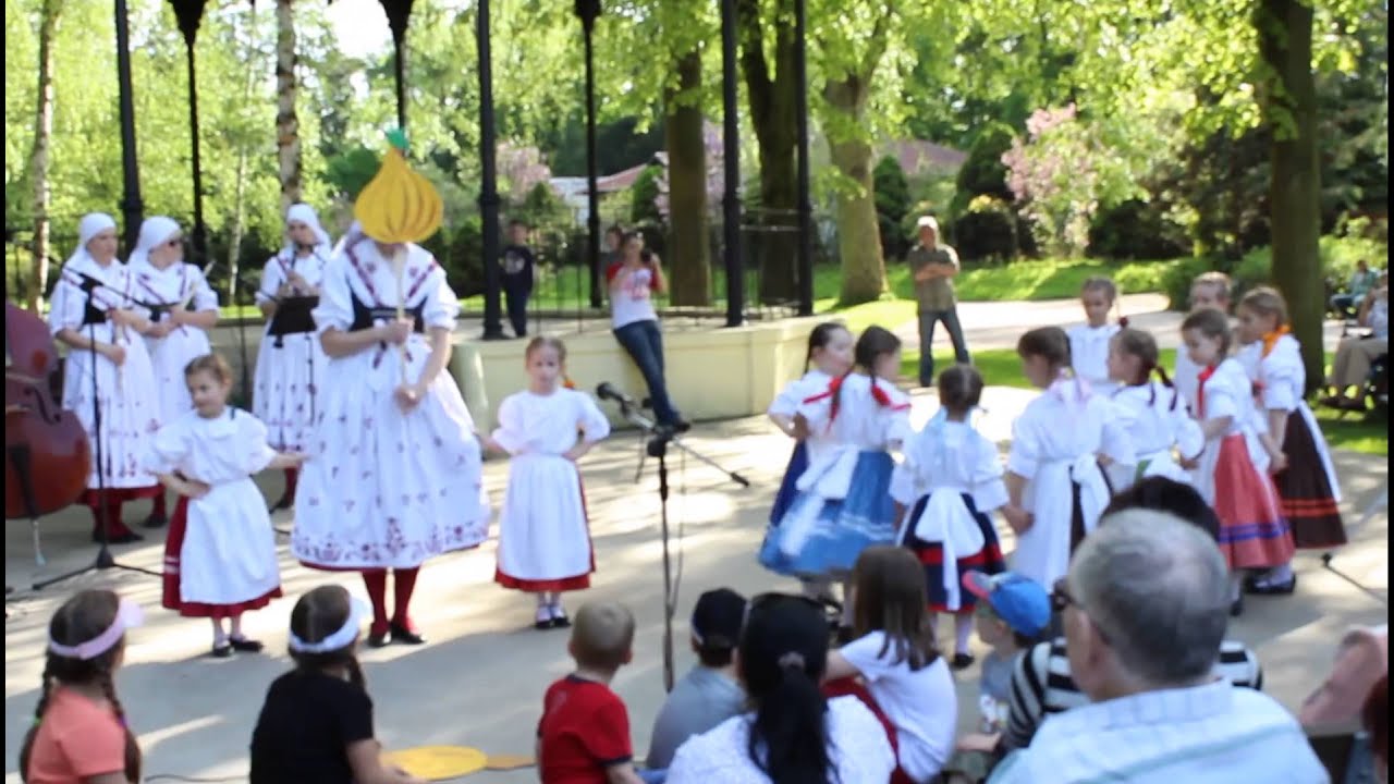 Folklórní soubor Kvítek - Mák anebo cibule 8.5.2013