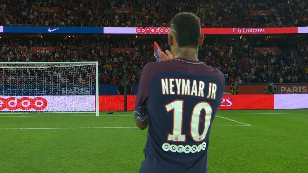 Neymar Jr 2017/18 👑 Ballon d'Or Level: Dribbling Skills, Goals, & Passes
