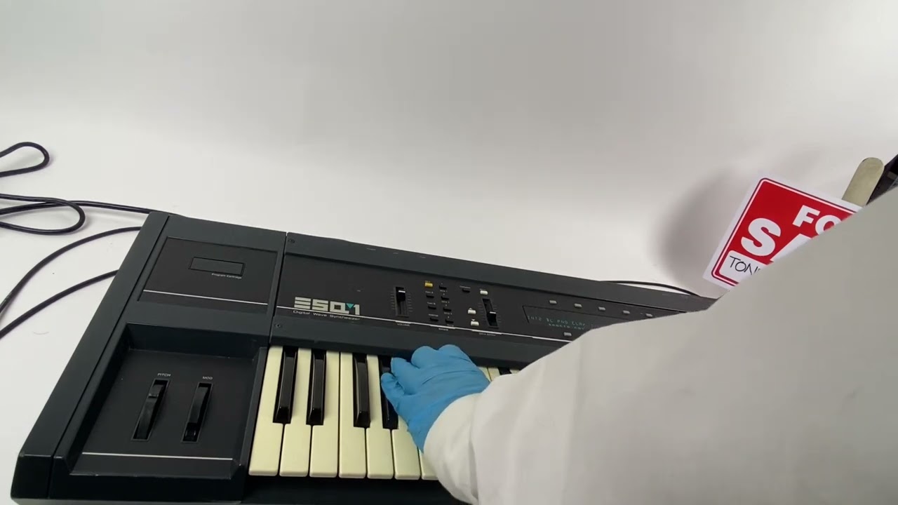 Ensoniq ESQ1 Keyboard For Sale Pro-Serviced sounds patches demo no talking