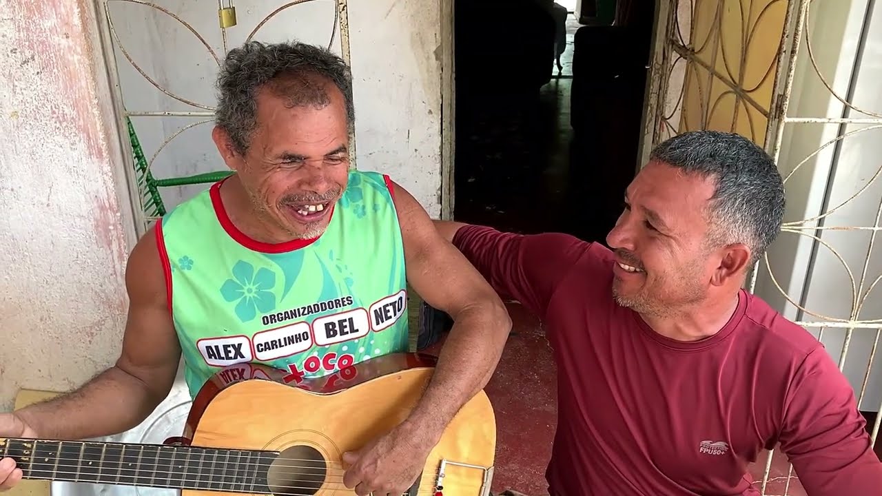 ARTISTA CEGO DOMINA O VIOLÃO COM AUTORIDADE - IVAN MOSTRA O SEU DOM COM INSTRUMENTOS