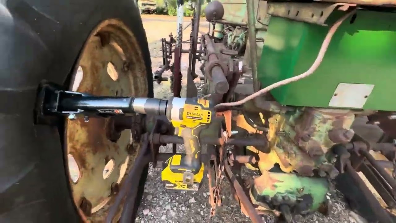 Maddox, Harbor Freight Bead Breaker Tire Tool Versus Tractor Tire!!!