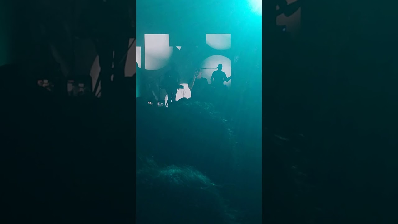 Franco Ricciardi - Uommene (Concerto Live torre annunziata rena nera beach)