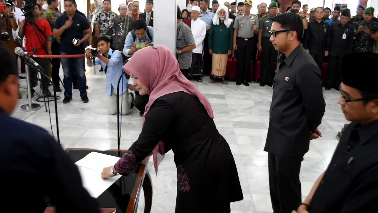 Pelantikan 108 Kepala Desa Terpilih Oleh Bupati Pandeglang Hj.Irna Narulita