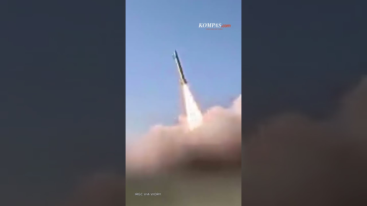 Penampakan Foto Trump Ditempel di Rudal Iran