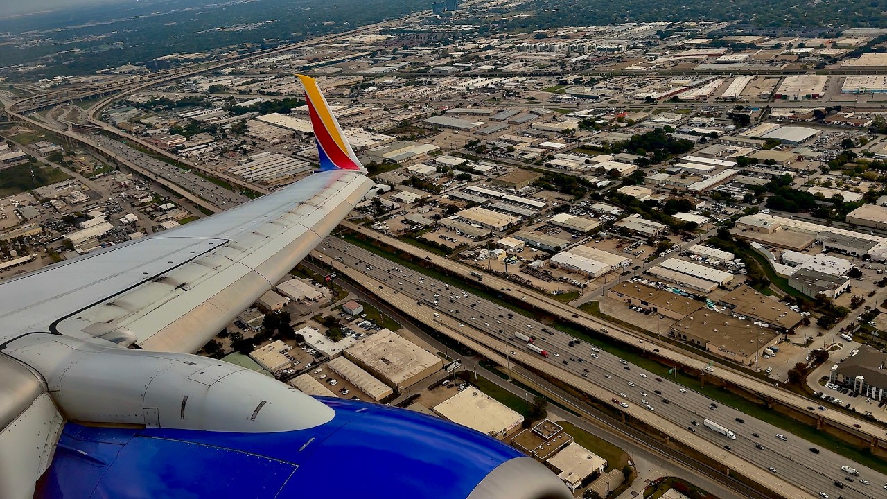 [4K] – Mystical Dallas Landing – Southwest Airlines – Boeing 737-800 – DAL – N8532S – SCS 1493